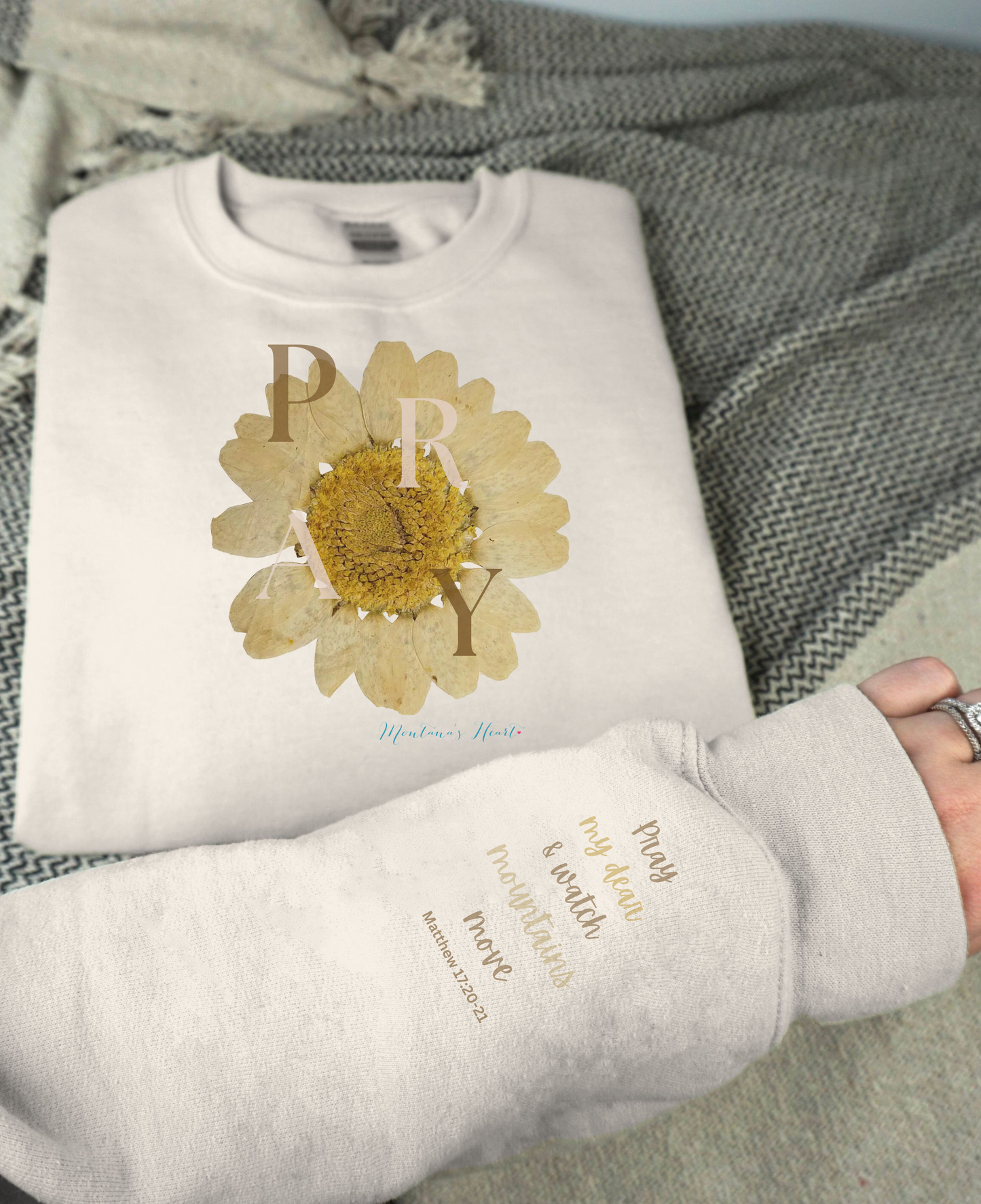 Pray my dear and watch mountains move Ladies sweatshirt